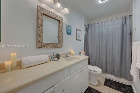 Casa en venta en Hollywood, Florida, 4 dormitorios, 197.6 m2 № 1990768 - foto 17