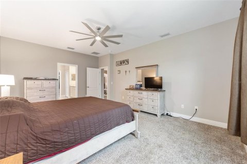 House in Leesburg, Florida 4 bedrooms, 234.49 sq.m. № 2201356 - photo 26