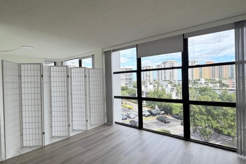 Copropriété à louer à Hallandale Beach, Floride: 1 chambre, 99.87 m2 № 1897150 - photo 17