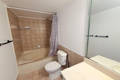 Copropriété à louer à Hallandale Beach, Floride: 1 chambre, 99.87 m2 № 1897150 - photo 16
