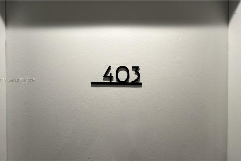 Condominio en venta en Bay Harbor Islands, Florida, 2 dormitorios, 123 m2 № 1954395 - foto 2