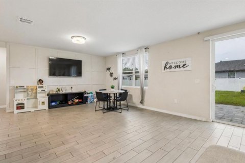 Villa ou maison à vendre à Davenport, Floride: 4 chambres, 169.36 m2 № 2312972 - photo 5