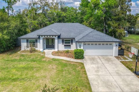 House in DeBary, Florida 3 bedrooms, 150.32 sq.m. № 2424059 - photo 2