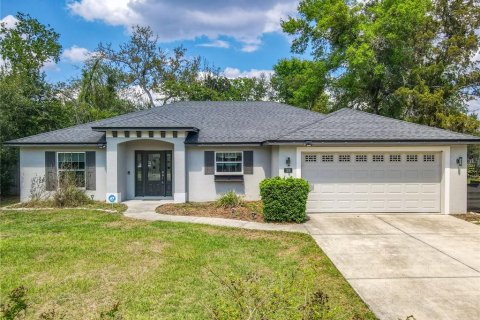 House in DeBary, Florida 3 bedrooms, 150.32 sq.m. № 2424059
