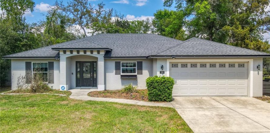 House in DeBary, Florida 3 bedrooms, 150.32 sq.m. № 2424059