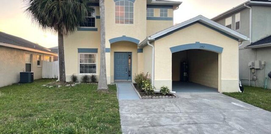 House in Kissimmee, Florida 4 bedrooms, 170.01 sq.m. № 1092238