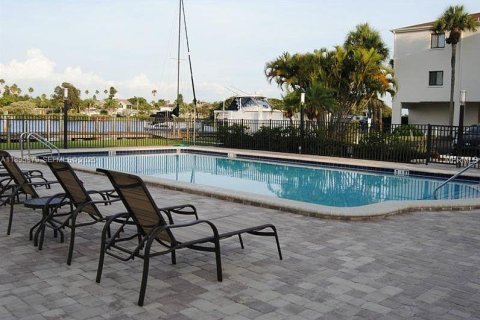 Condominio en venta en Saint Petersburg, Florida, 2 dormitorios, 110.55 m2 № 2034677 - foto 25