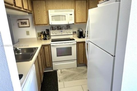 Condominio en venta en Saint Petersburg, Florida, 2 dormitorios, 110.55 m2 № 2034677 - foto 9