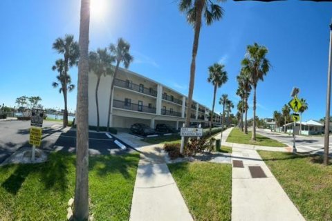 Condominio en venta en Saint Petersburg, Florida, 2 dormitorios, 110.55 m2 № 2034677 - foto 14