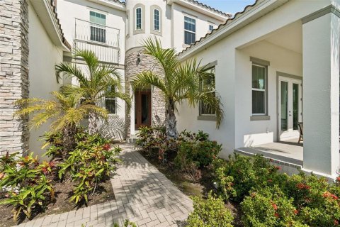 House in Apollo Beach, Florida 6 bedrooms, 544.69 sq.m. № 2120246 - photo 10