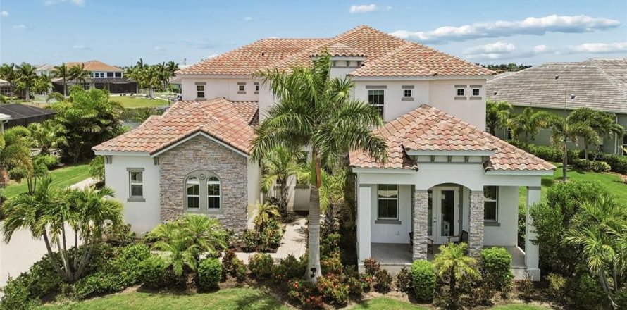 House in Apollo Beach, Florida 6 bedrooms, 544.69 sq.m. № 2120246