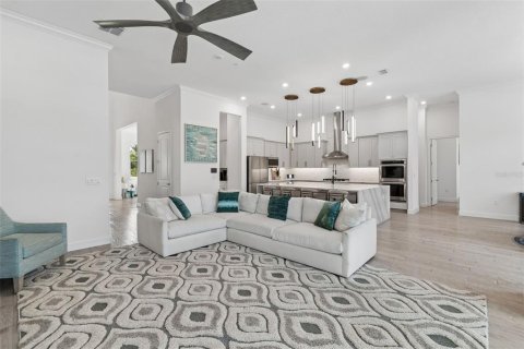House in Apollo Beach, Florida 6 bedrooms, 544.69 sq.m. № 2120246 - photo 14