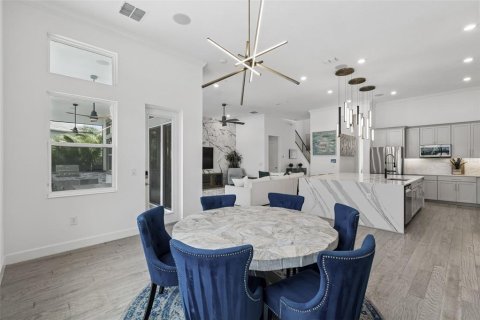 House in Apollo Beach, Florida 6 bedrooms, 544.69 sq.m. № 2120246 - photo 20