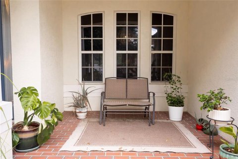 House in Seffner, Florida 5 bedrooms, 324.32 sq.m. № 2200584 - photo 4