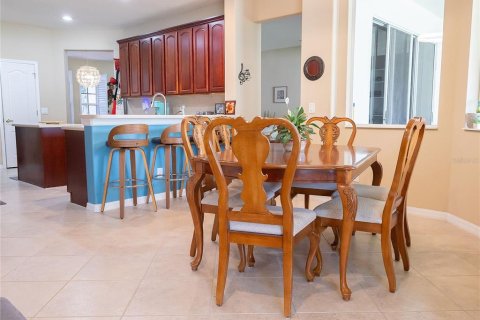 House in Seffner, Florida 5 bedrooms, 324.32 sq.m. № 2200584 - photo 12