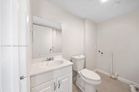 Townhouse in West Palm Beach, Florida 2 bedrooms, 114.83 sq.m. № 2042407 - photo 5