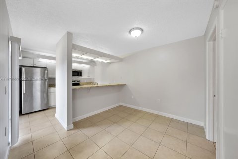 Townhouse in West Palm Beach, Florida 2 bedrooms, 114.83 sq.m. № 2042407 - photo 6