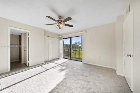 Townhouse in West Palm Beach, Florida 2 bedrooms, 114.83 sq.m. № 2042407 - photo 11