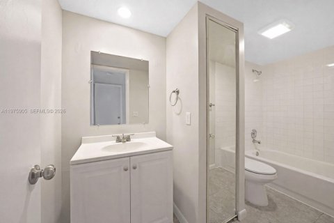 Townhouse in West Palm Beach, Florida 2 bedrooms, 114.83 sq.m. № 2042407 - photo 10