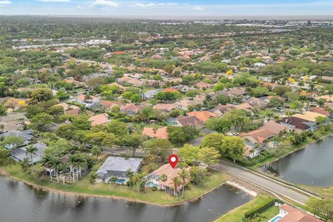 House in Coral Springs, Florida 4 bedrooms, 245.91 sq.m. № 2088313 - photo 28