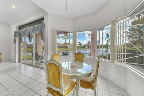 House in Coral Springs, Florida 4 bedrooms, 245.91 sq.m. № 2088313 - photo 8