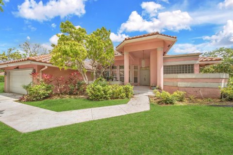 House in Coral Springs, Florida 4 bedrooms, 245.91 sq.m. № 2088313 - photo 2
