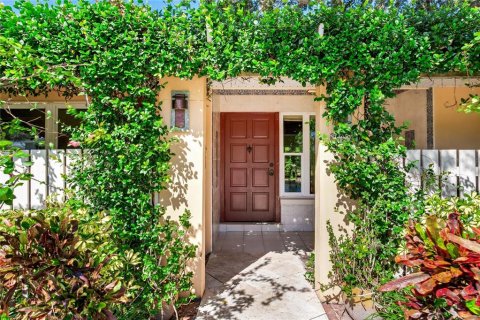 Villa ou maison à vendre à Belleair, Floride: 3 chambres, 191.75 m2 № 2433463 - photo 8