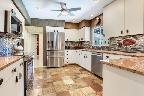 Villa ou maison à vendre à Belleair, Floride: 3 chambres, 191.75 m2 № 2433463 - photo 19