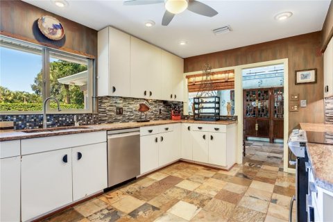 Villa ou maison à vendre à Belleair, Floride: 3 chambres, 191.75 m2 № 2433463 - photo 21