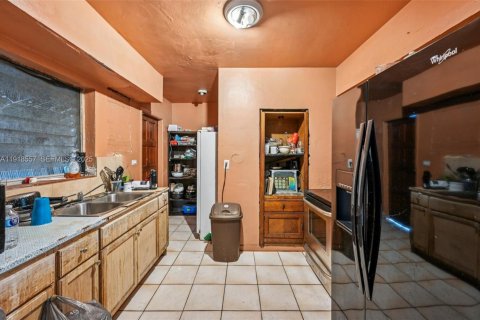 Casa en venta en Miami Gardens, Florida, 3 dormitorios, 111.48 m2 № 1976863 - foto 5