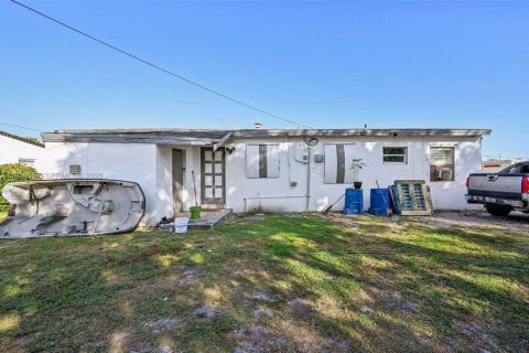 Casa en venta en Miami Gardens, Florida, 3 dormitorios, 111.48 m2 № 1976863 - foto 19