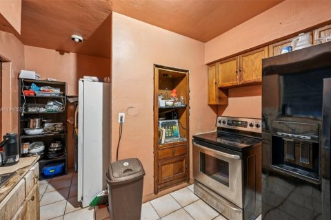 Casa en venta en Miami Gardens, Florida, 3 dormitorios, 111.48 m2 № 1976863 - foto 7