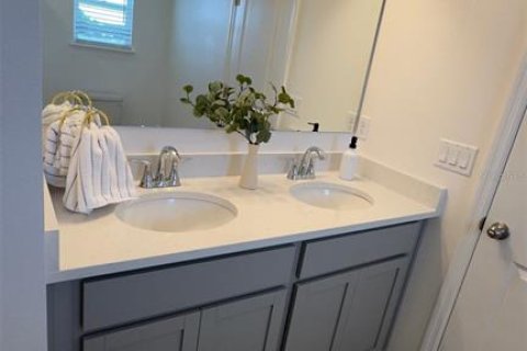 Townhouse in Lakeland, Florida 3 bedrooms, 153.47 sq.m. № 2167138 - photo 21