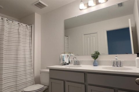 Townhouse in Lakeland, Florida 3 bedrooms, 153.47 sq.m. № 2167138 - photo 10