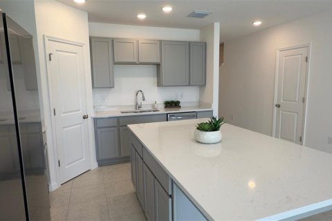 Townhouse in Lakeland, Florida 3 bedrooms, 153.47 sq.m. № 2167138 - photo 28