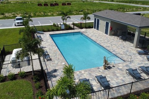 Townhouse in Lakeland, Florida 3 bedrooms, 153.47 sq.m. № 2167138 - photo 17