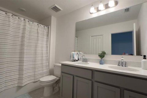 Townhouse in Lakeland, Florida 3 bedrooms, 153.47 sq.m. № 2167138 - photo 22