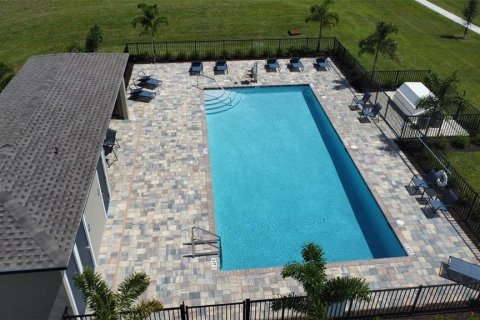 Townhouse in Lakeland, Florida 3 bedrooms, 153.47 sq.m. № 2167138 - photo 18