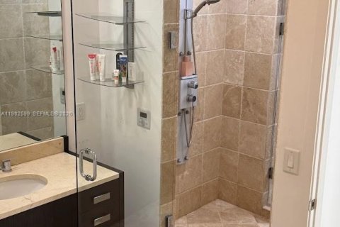 Condominio en alquiler en Sunny Isles Beach, Florida, 2 dormitorios, 146.51 m2 № 2049216 - foto 20