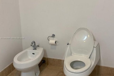 Condominio en alquiler en Sunny Isles Beach, Florida, 2 dormitorios, 146.51 m2 № 2049216 - foto 24