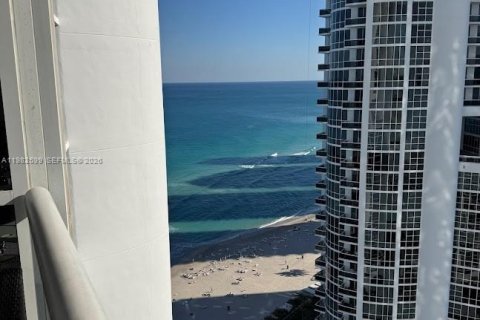 Condominio en alquiler en Sunny Isles Beach, Florida, 2 dormitorios, 146.51 m2 № 2049216 - foto 12