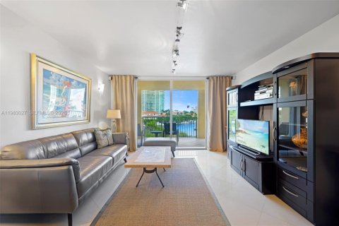 Купить кондоминиум в Авентура, Флорида 2 спальни, 109.62м2, № 2049877 - фото 5