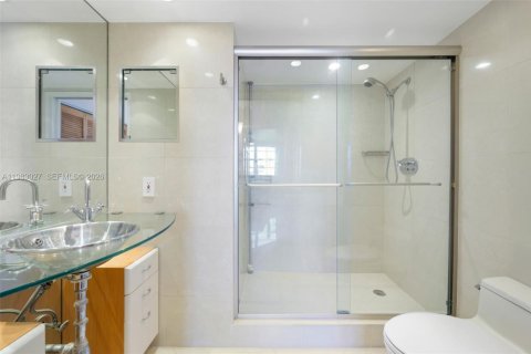 Купить кондоминиум в Авентура, Флорида 2 спальни, 109.62м2, № 2049877 - фото 17