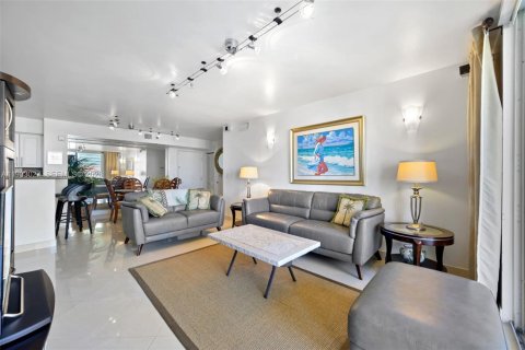 Купить кондоминиум в Авентура, Флорида 2 спальни, 109.62м2, № 2049877 - фото 13