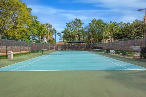 Купить кондоминиум в Авентура, Флорида 2 спальни, 109.62м2, № 2049877 - фото 24