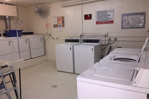 Condo in Margate, Florida, 1 bedroom  № 1228645 - photo 1