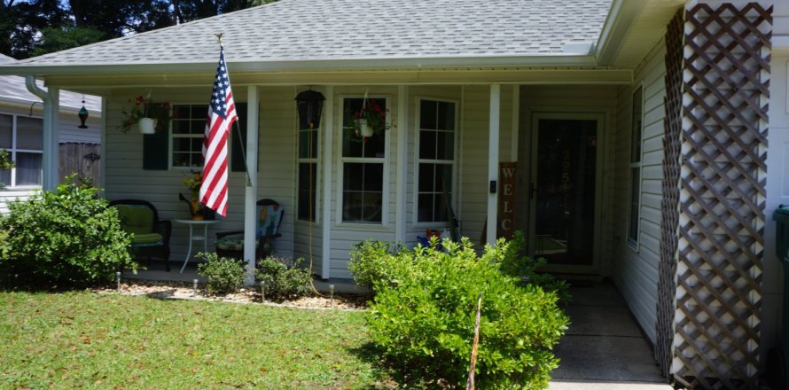Villa ou maison à Crestview, Floride 3 chambres, 137.87 m2 № 590011