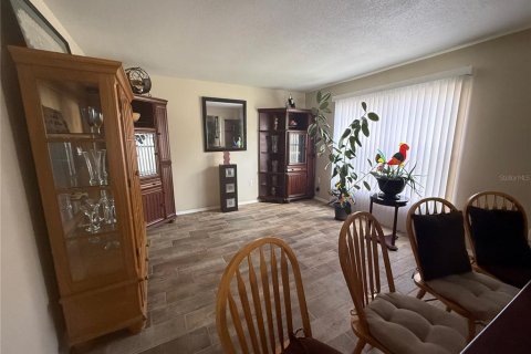 House in Lakeland, Florida 4 bedrooms, 206.43 sq.m. № 1909701 - photo 9