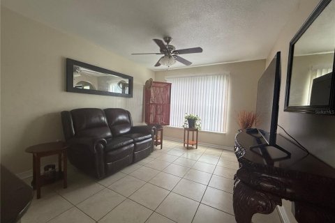 House in Lakeland, Florida 4 bedrooms, 206.43 sq.m. № 1909701 - photo 6