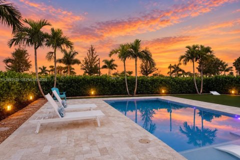 Casa en Westlake, Florida 5 dormitorios, 282.79 m2 № 2358071